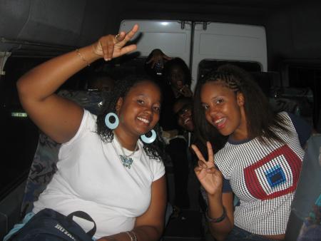 tout le monde dans le bus